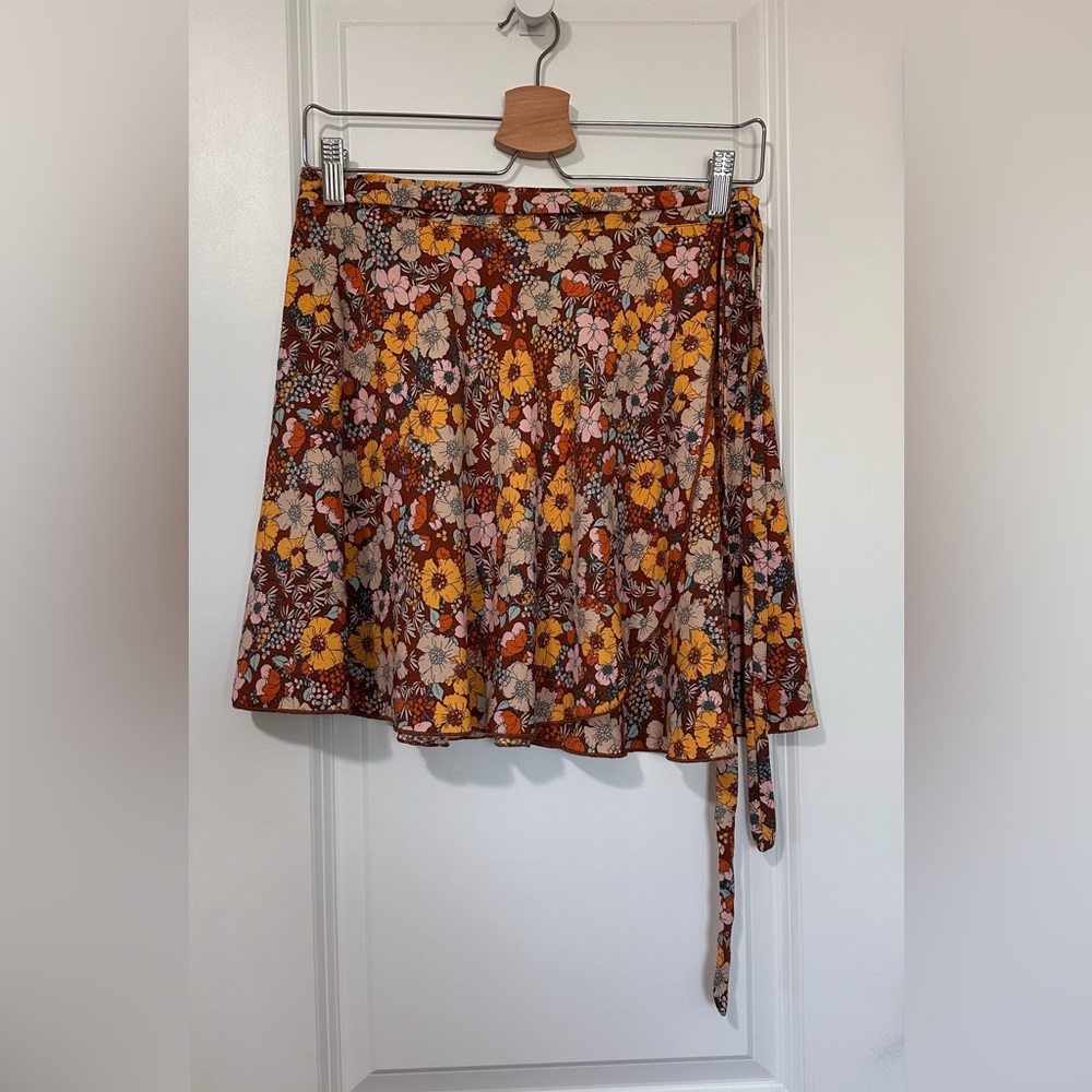 Altar’d State Floral Wrap Women’s Mini Skirt - Size Medium